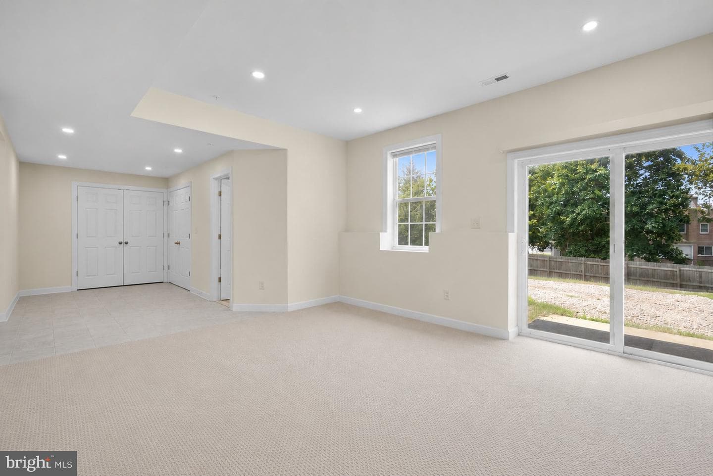 5405 Auth Road photo 33