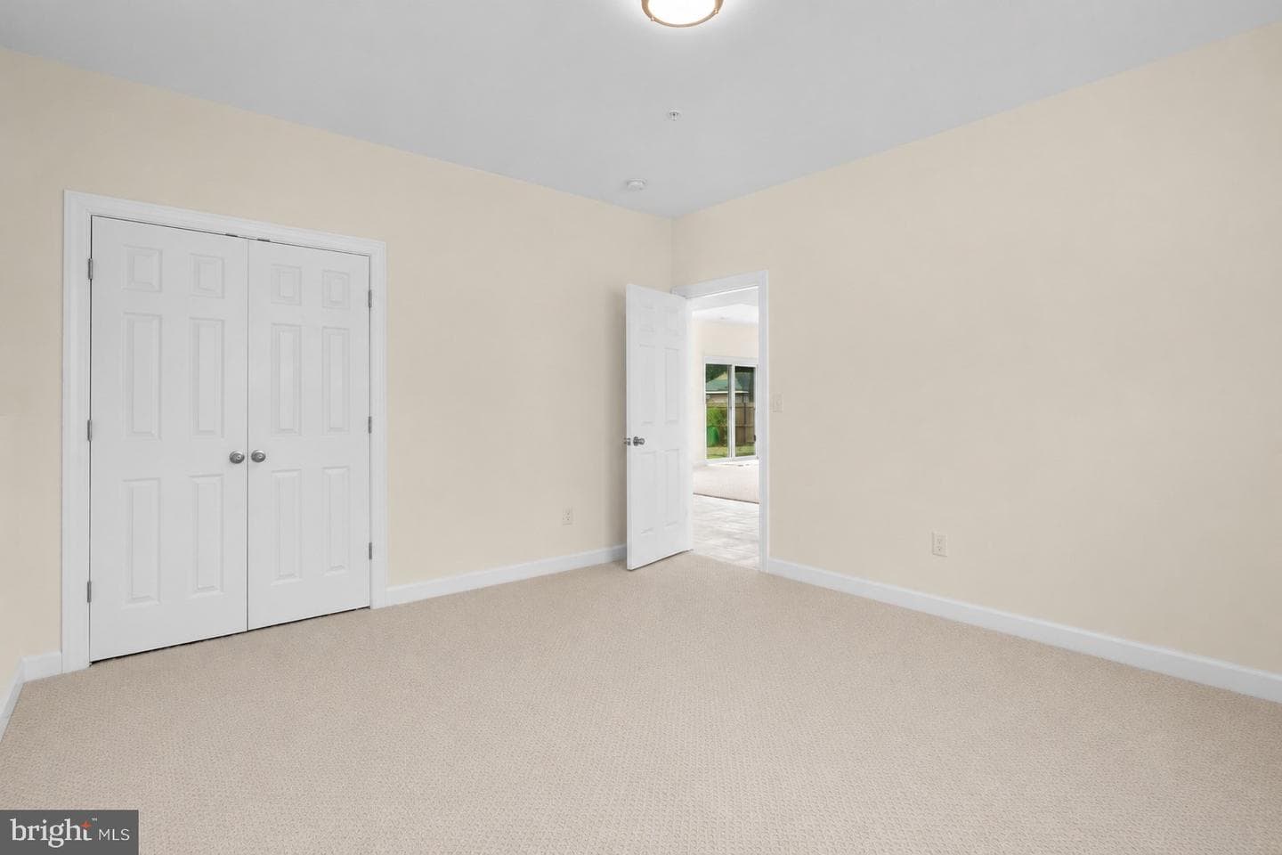 5405 Auth Road photo 37