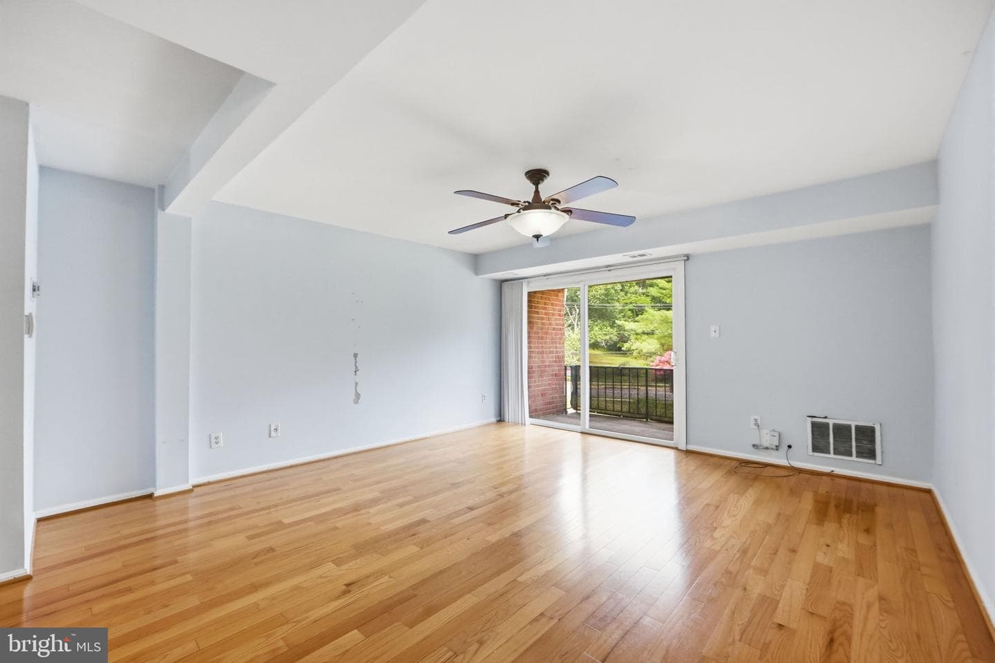 8026 Lakecrest Drive photo 12