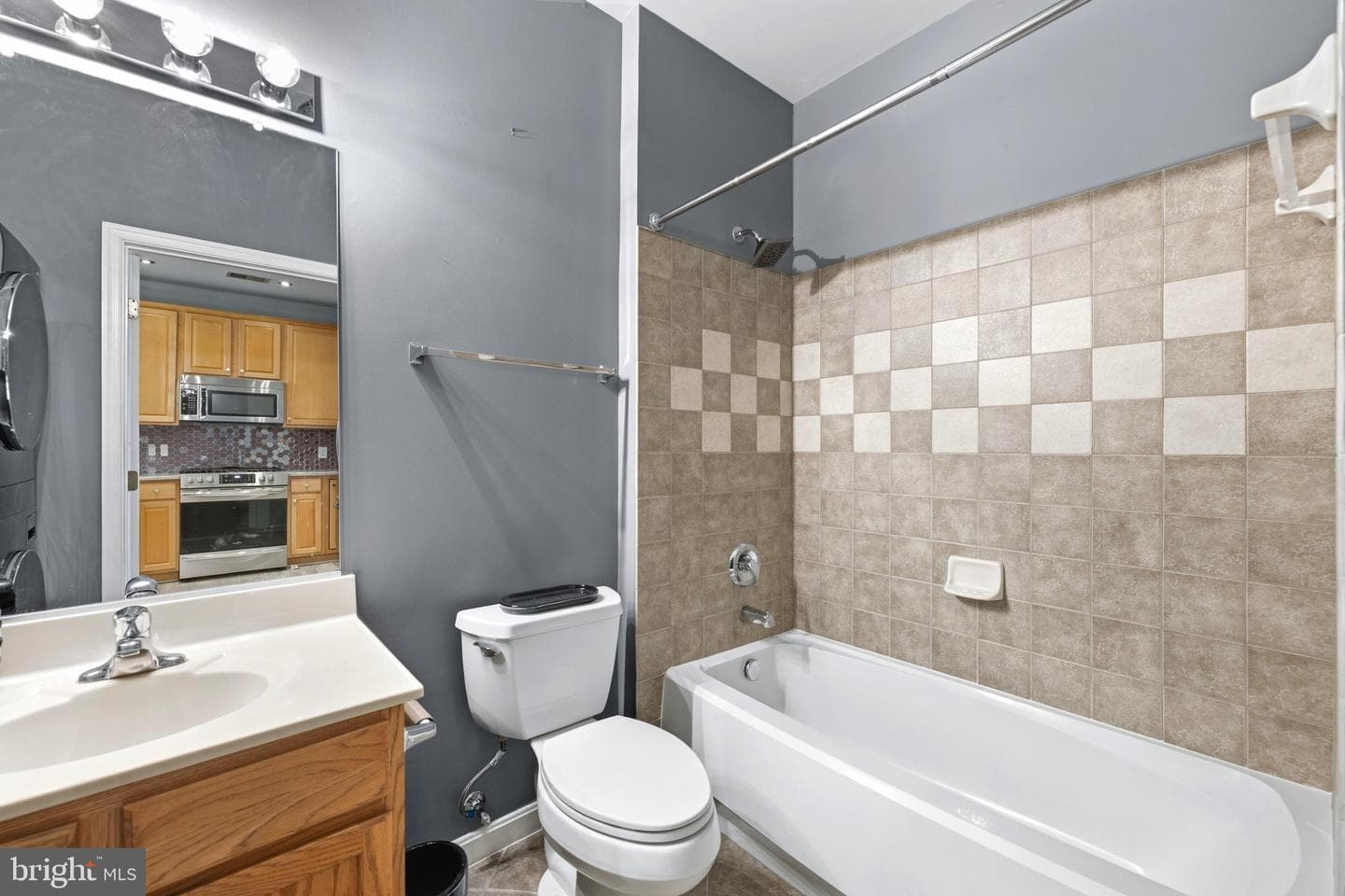 15612 Everglade Lane #404 photo 9