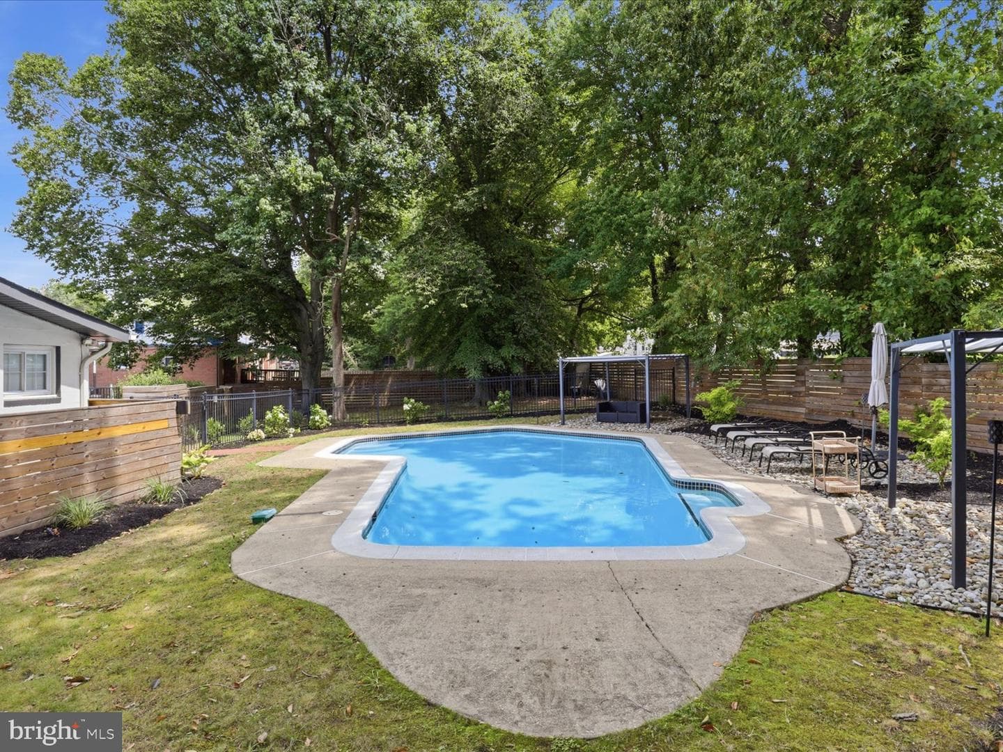 6410 Bushey Drive photo 60