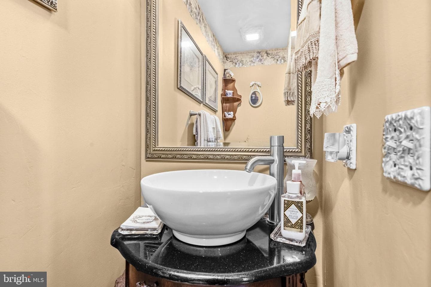 3608 Edmond Way photo 35