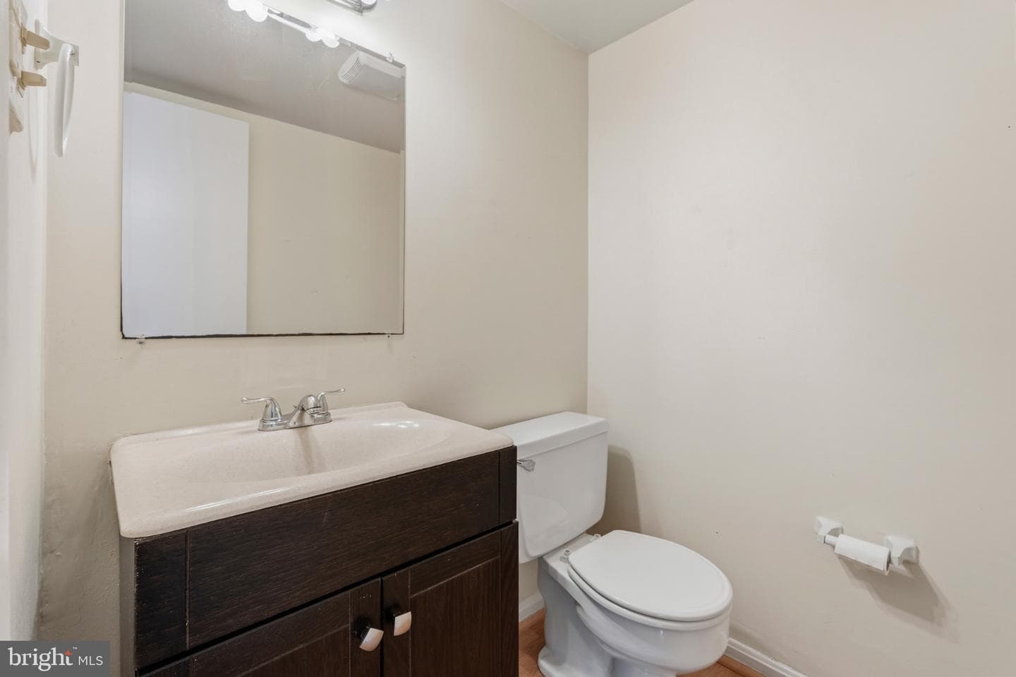 1706 Pomona Place photo 16