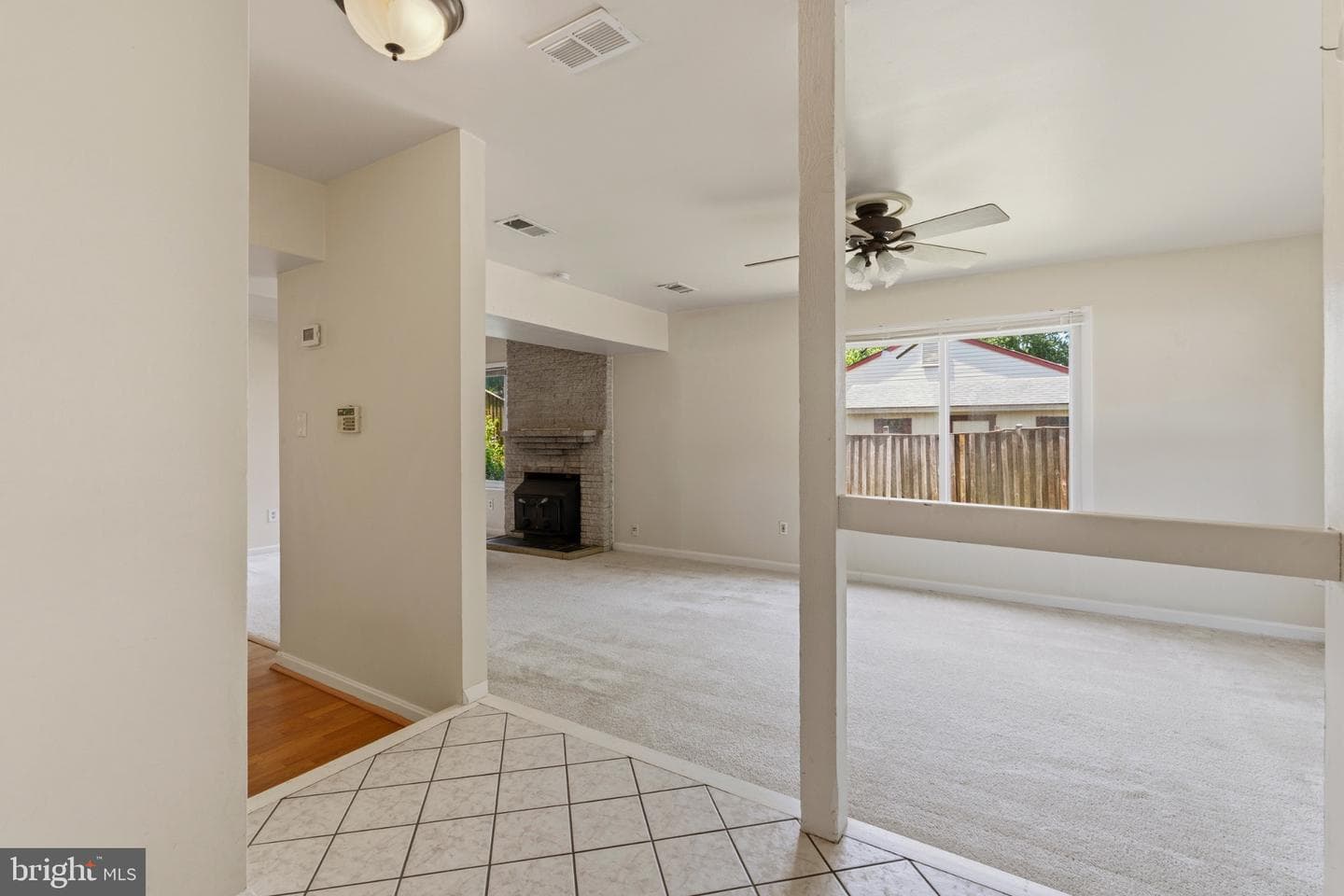 1706 Pomona Place photo 4