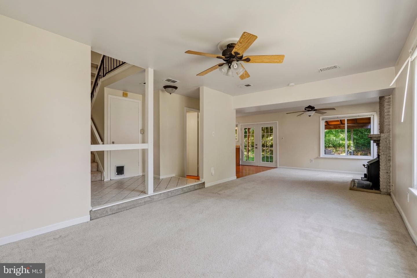 1706 Pomona Place photo 8
