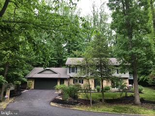 5412 Ridgecroft Drive photo 1