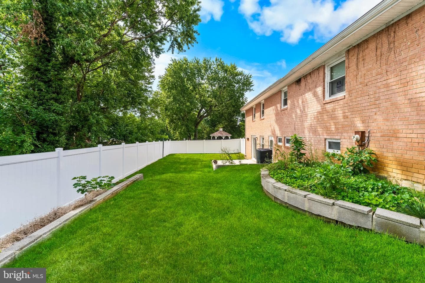 208 Prenton Street photo 31