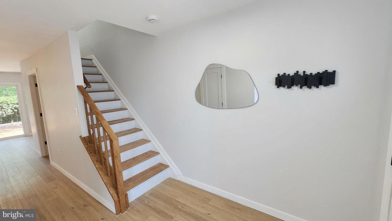 7017 Cipriano Woods Court photo 2