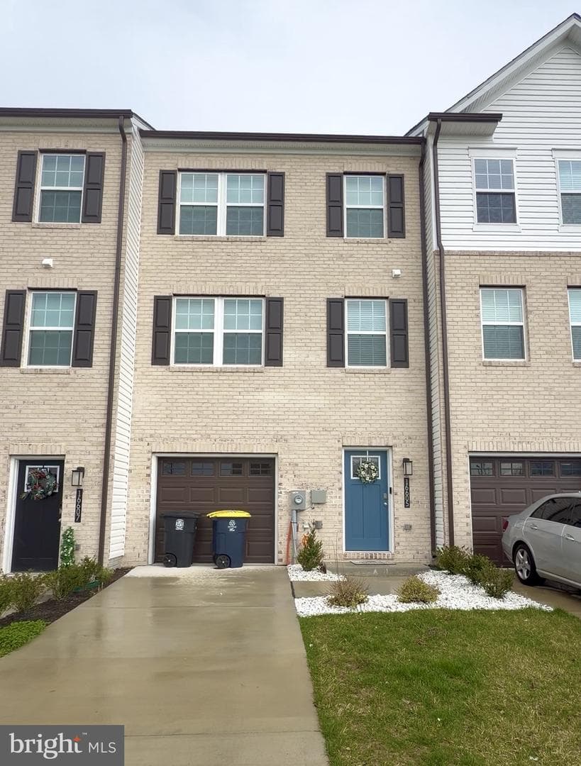 16605 Green Glade Dr photo 1