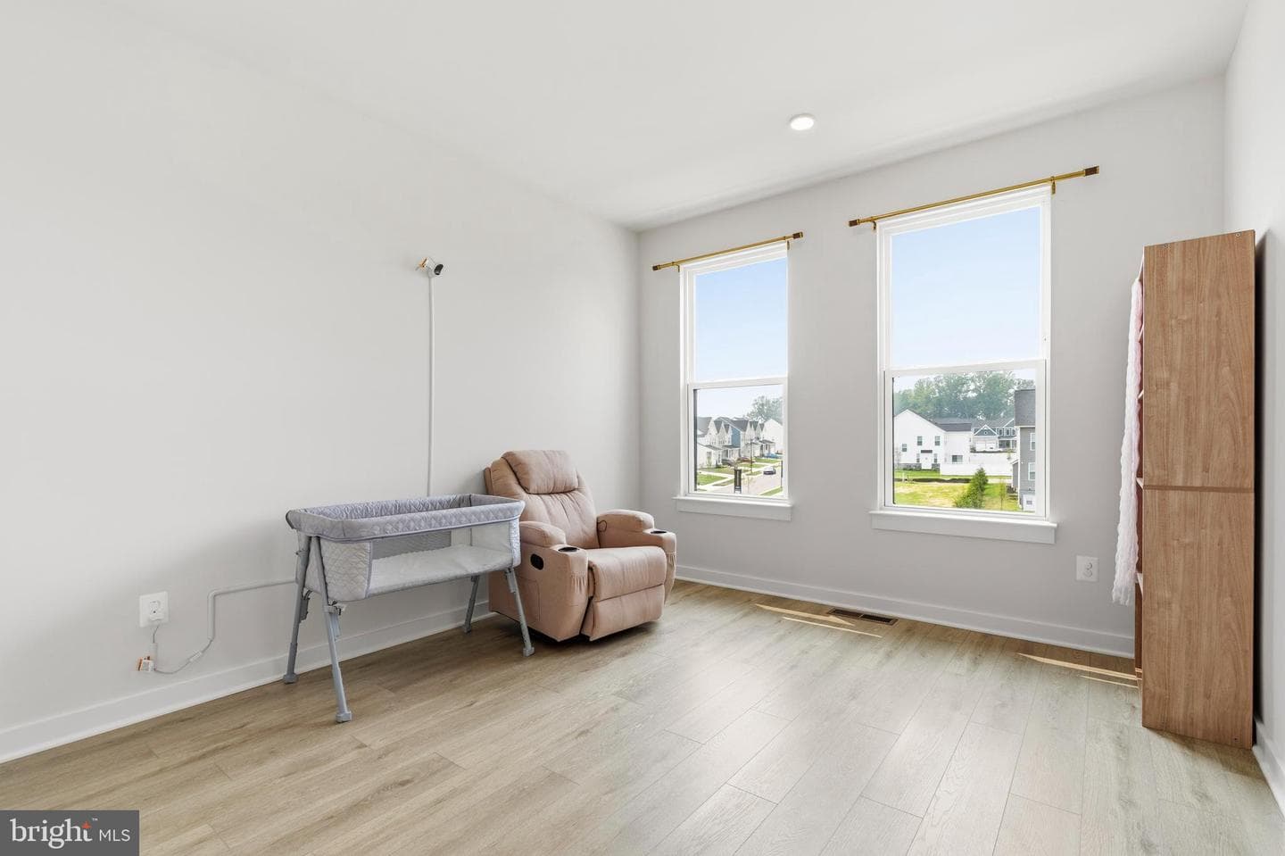 16007 Hyde Park Place photo 41