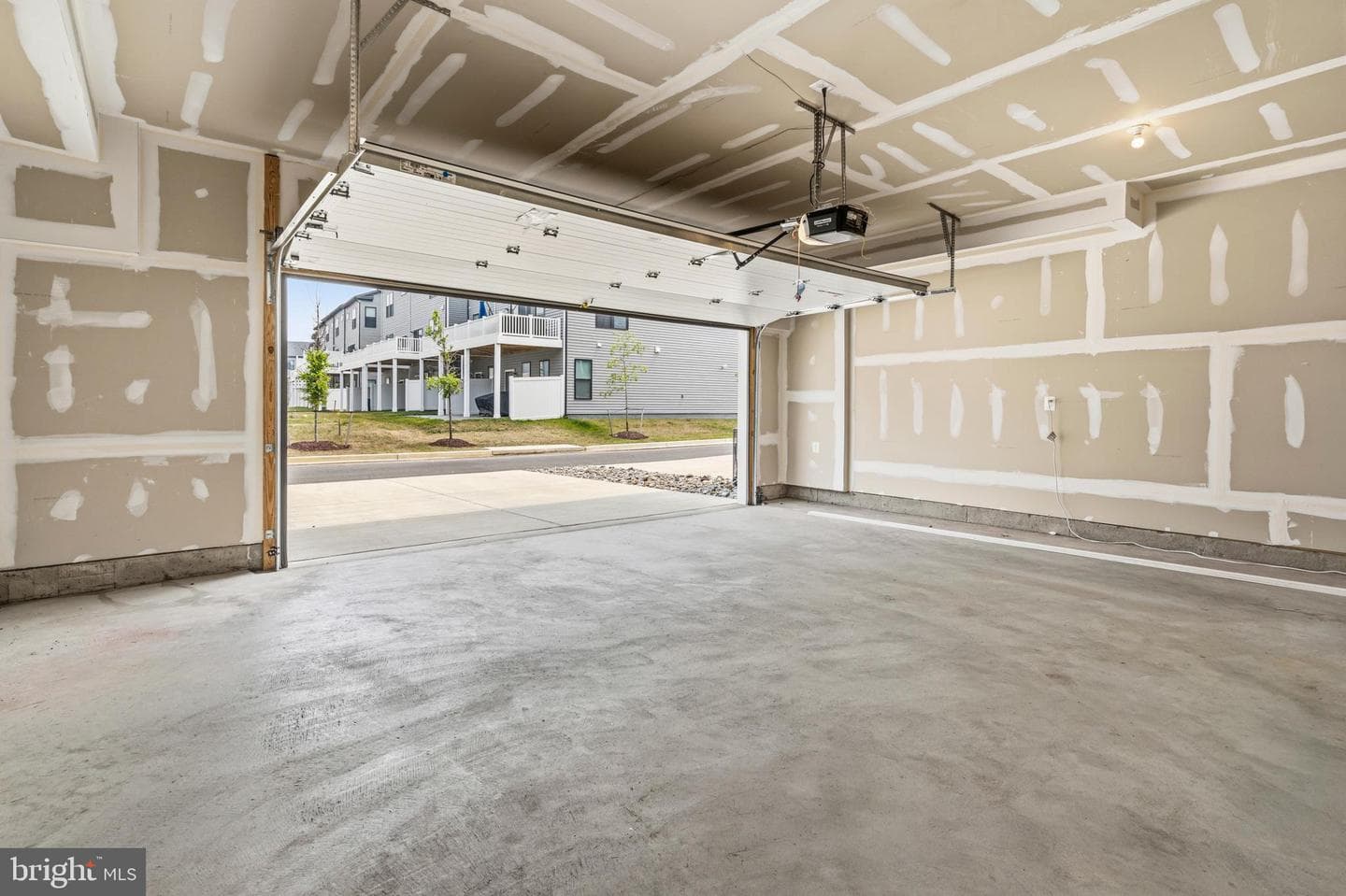 16007 Hyde Park Place photo 56