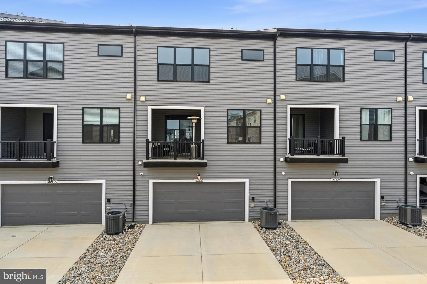 16007 Hyde Park Place photo 59