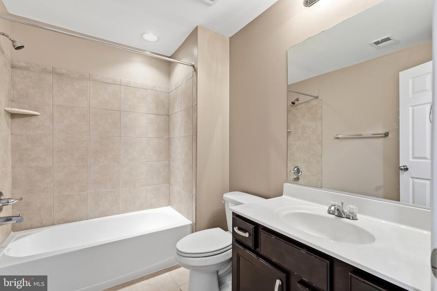 2700 Lake Forest Drive photo 49