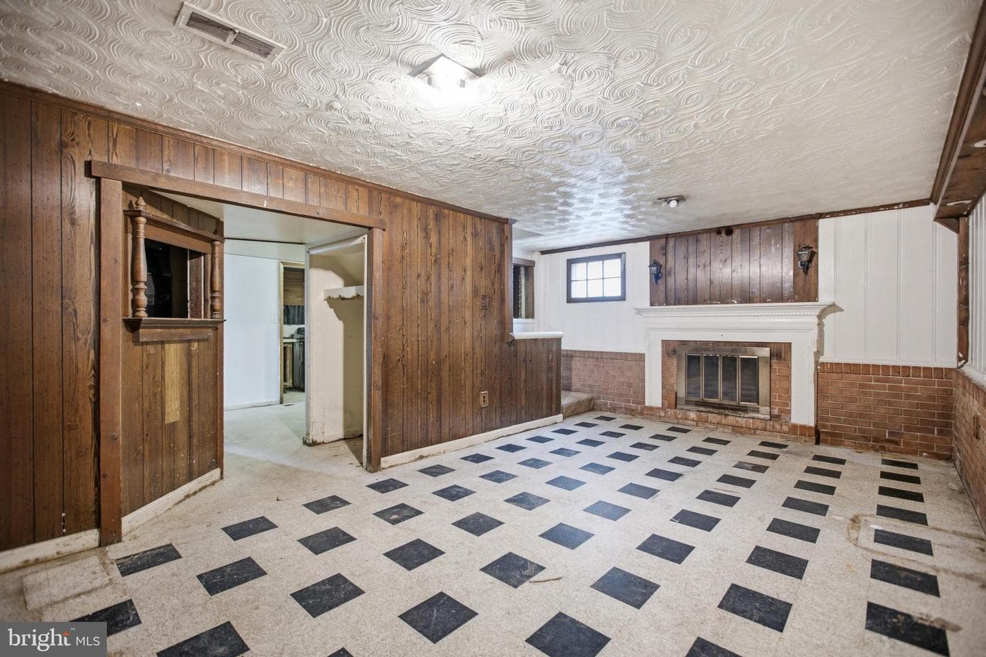 907 Luray Place photo 23