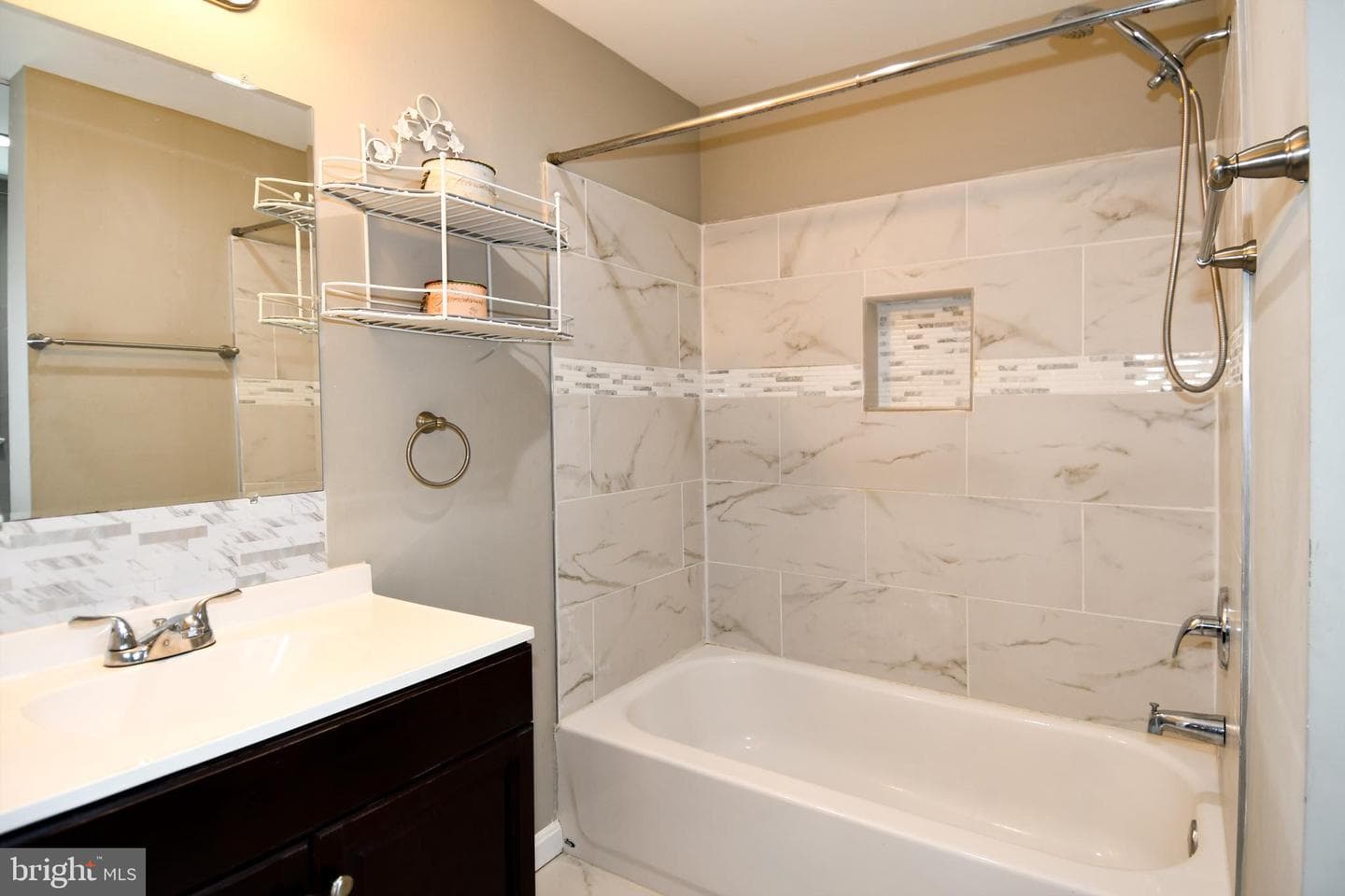 5815 Arbroath Drive photo 32
