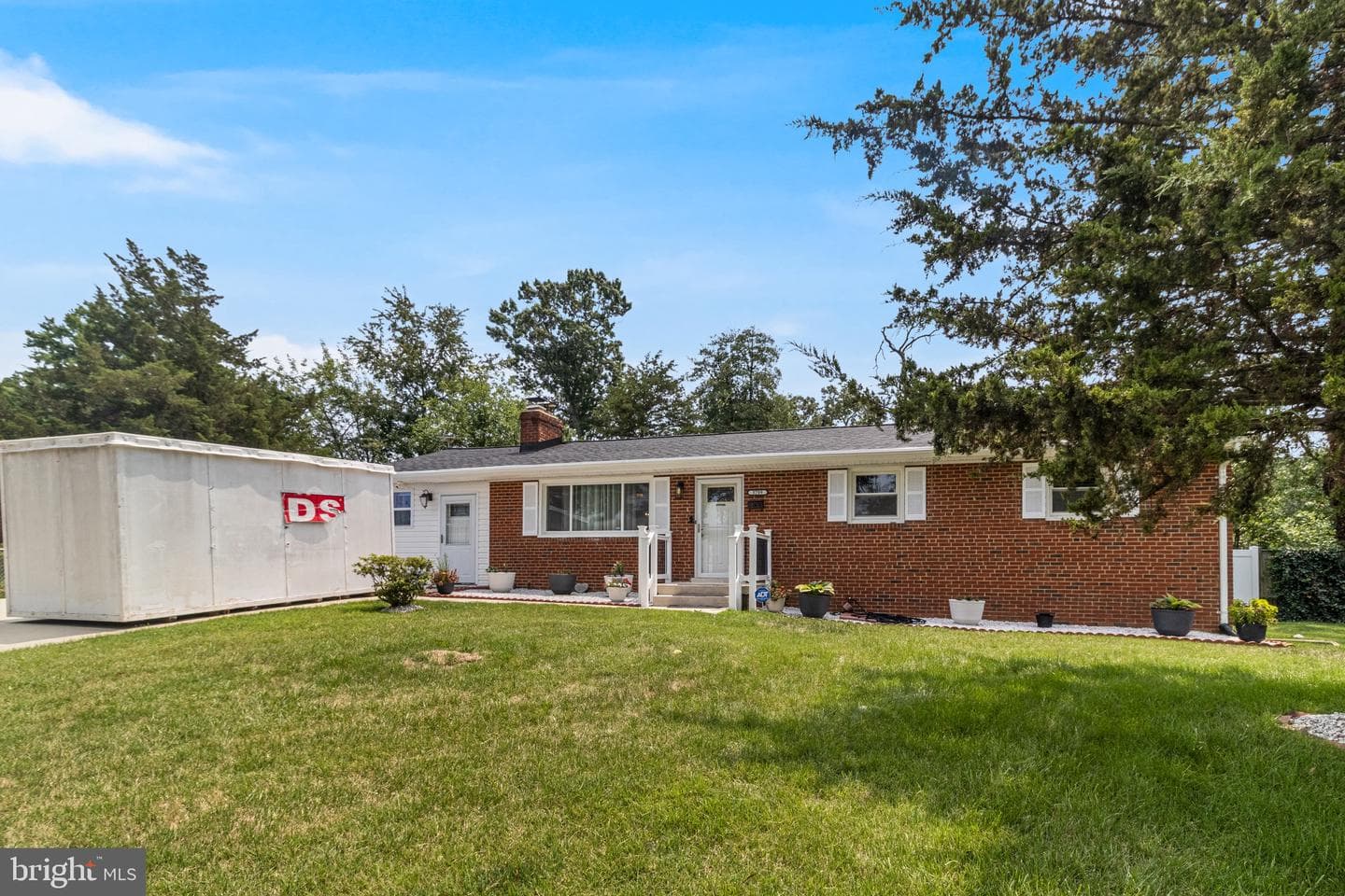 5709 Spruce Drive photo 3