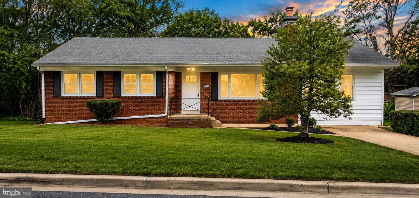 9203 Wellington Court photo 1