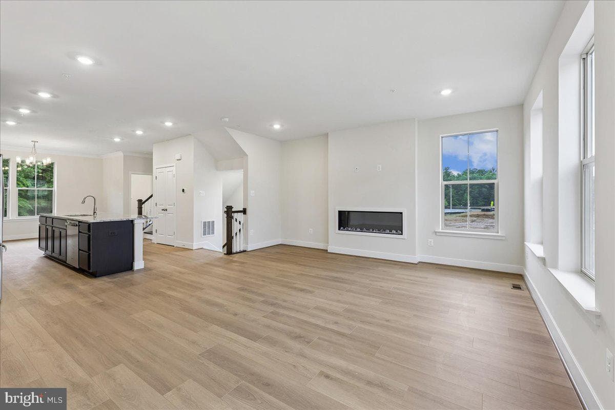16608 Breezeway Alley photo 12