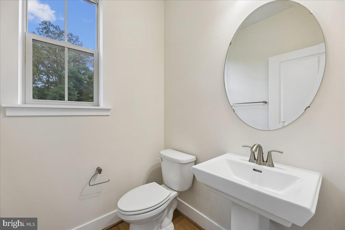 16608 Breezeway Alley photo 14