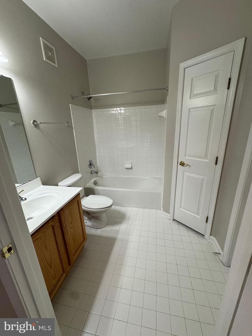 6214 Westchester Park Drive #402l photo 13