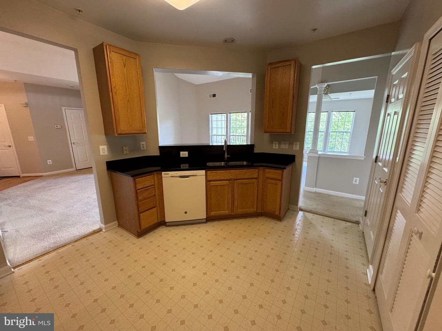 6214 Westchester Park Drive #402l photo 8