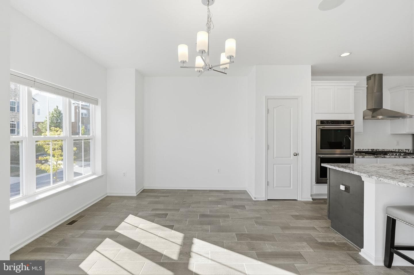 2818 Medstead Lane photo 9