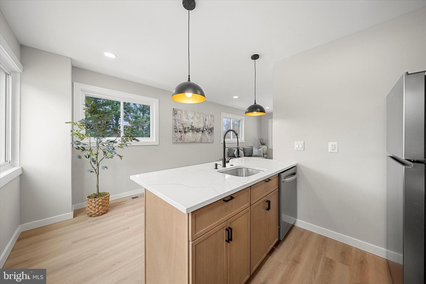 4933 38th Avenue photo 11