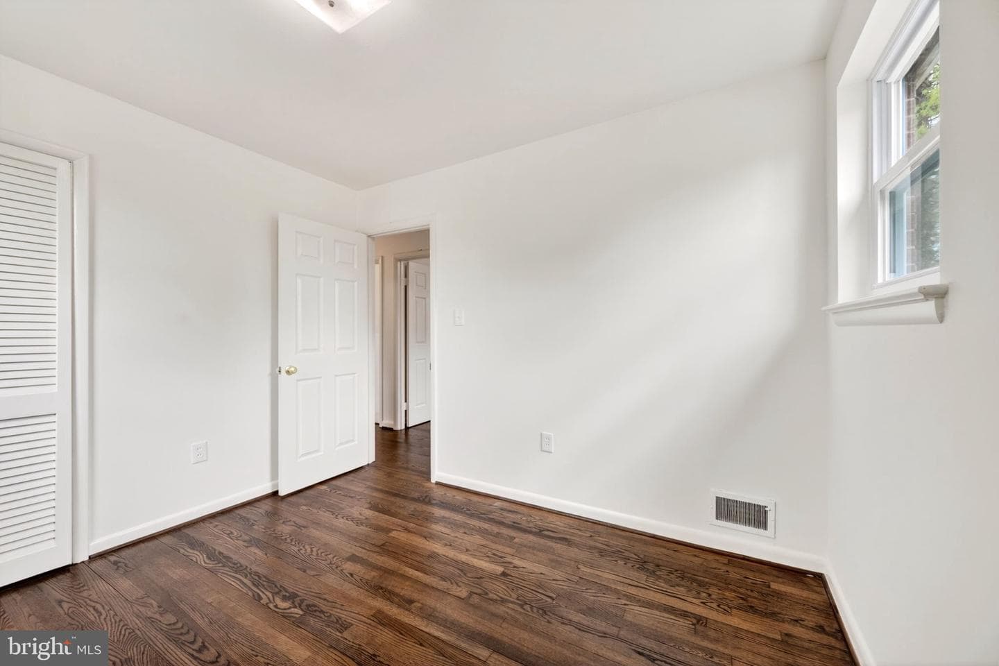 2412 Fordham Street photo 26