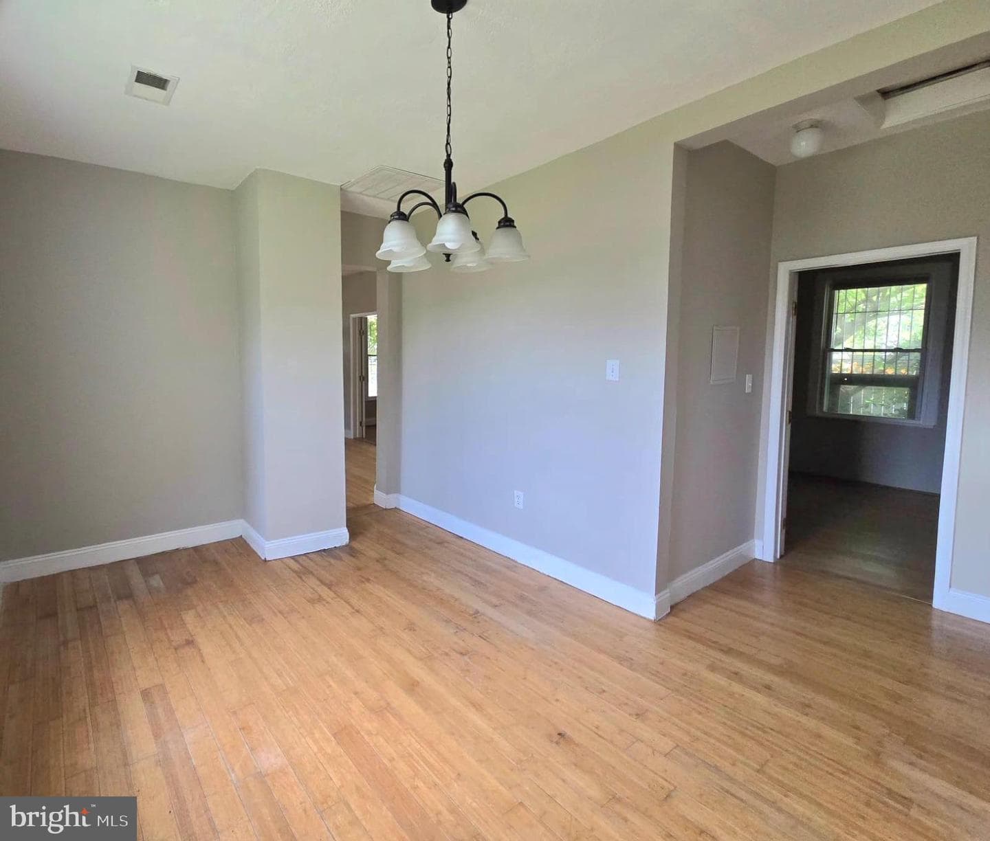 809 Eastern Avenue photo 10