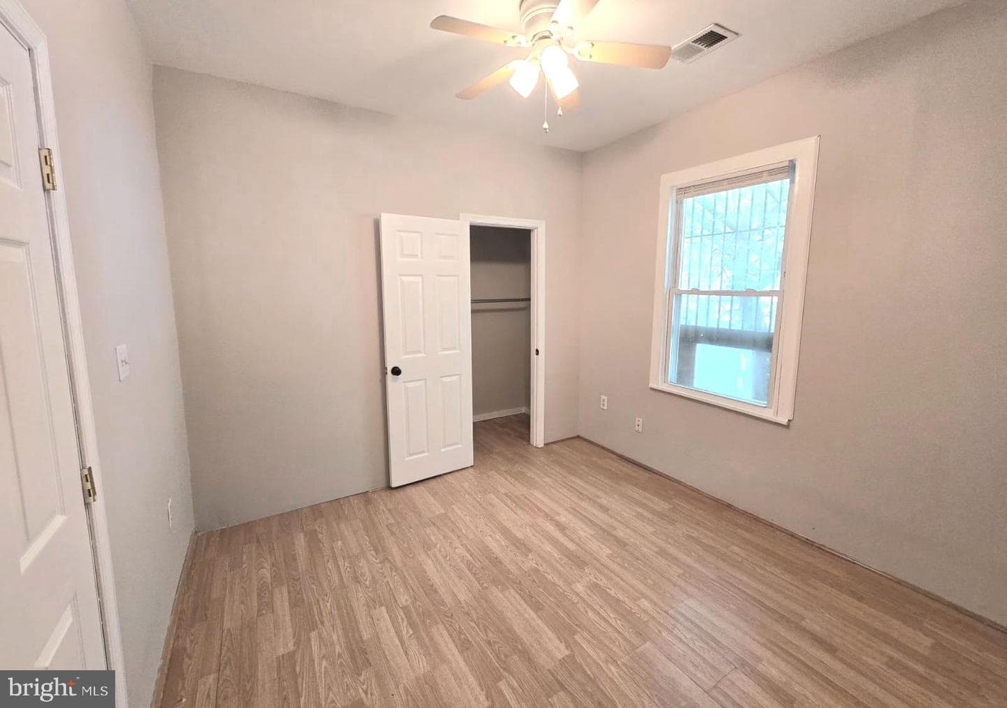 809 Eastern Avenue photo 11