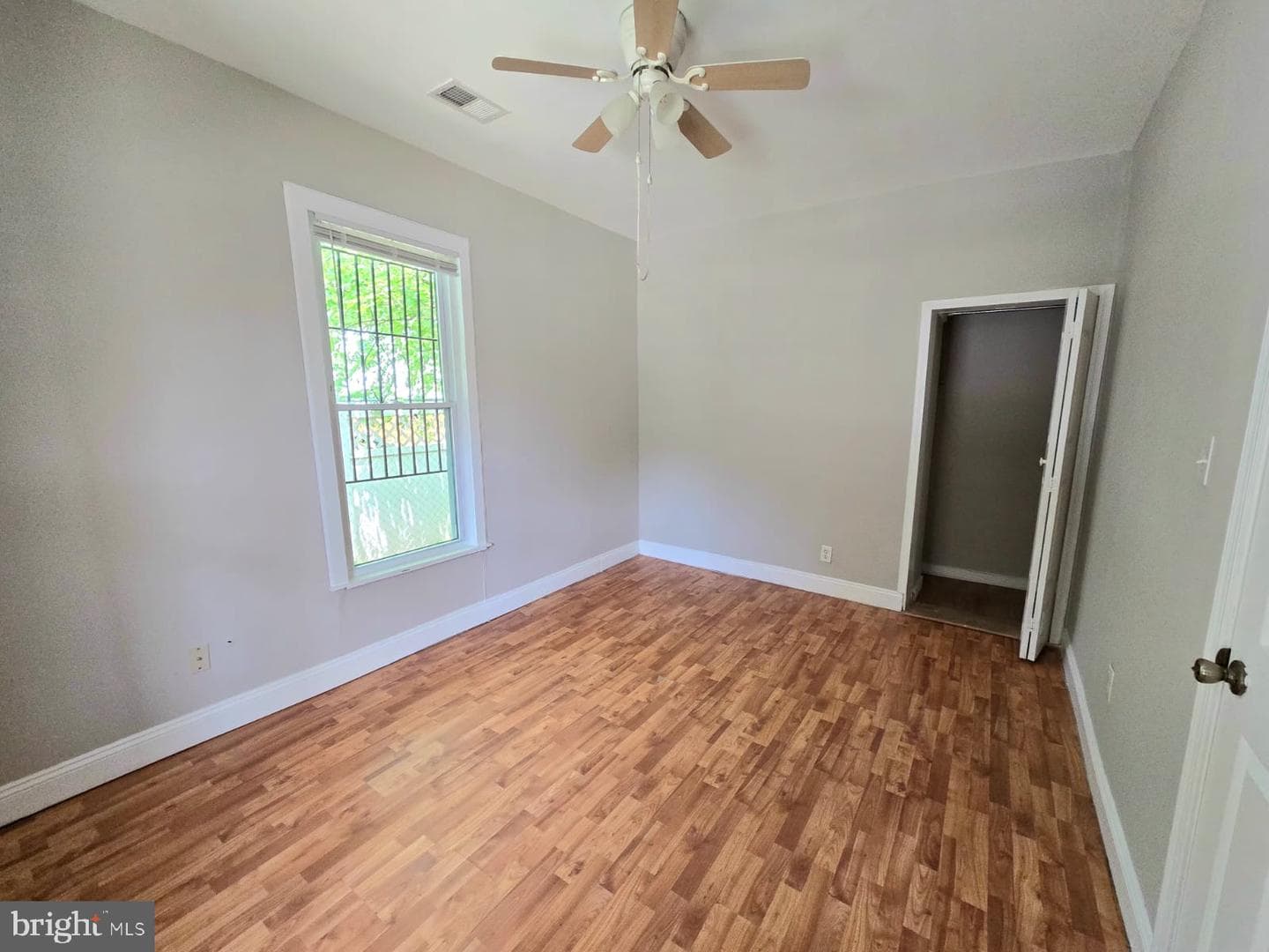 809 Eastern Avenue photo 12