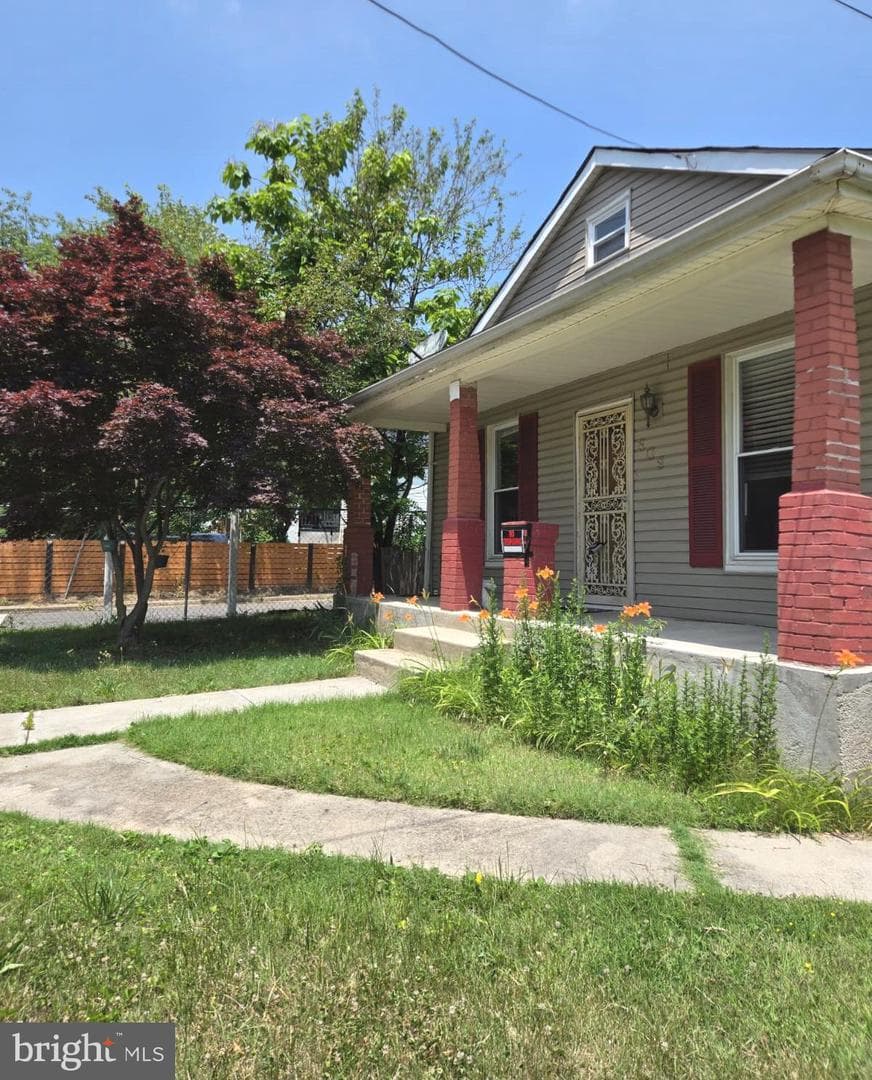 809 Eastern Avenue photo 2