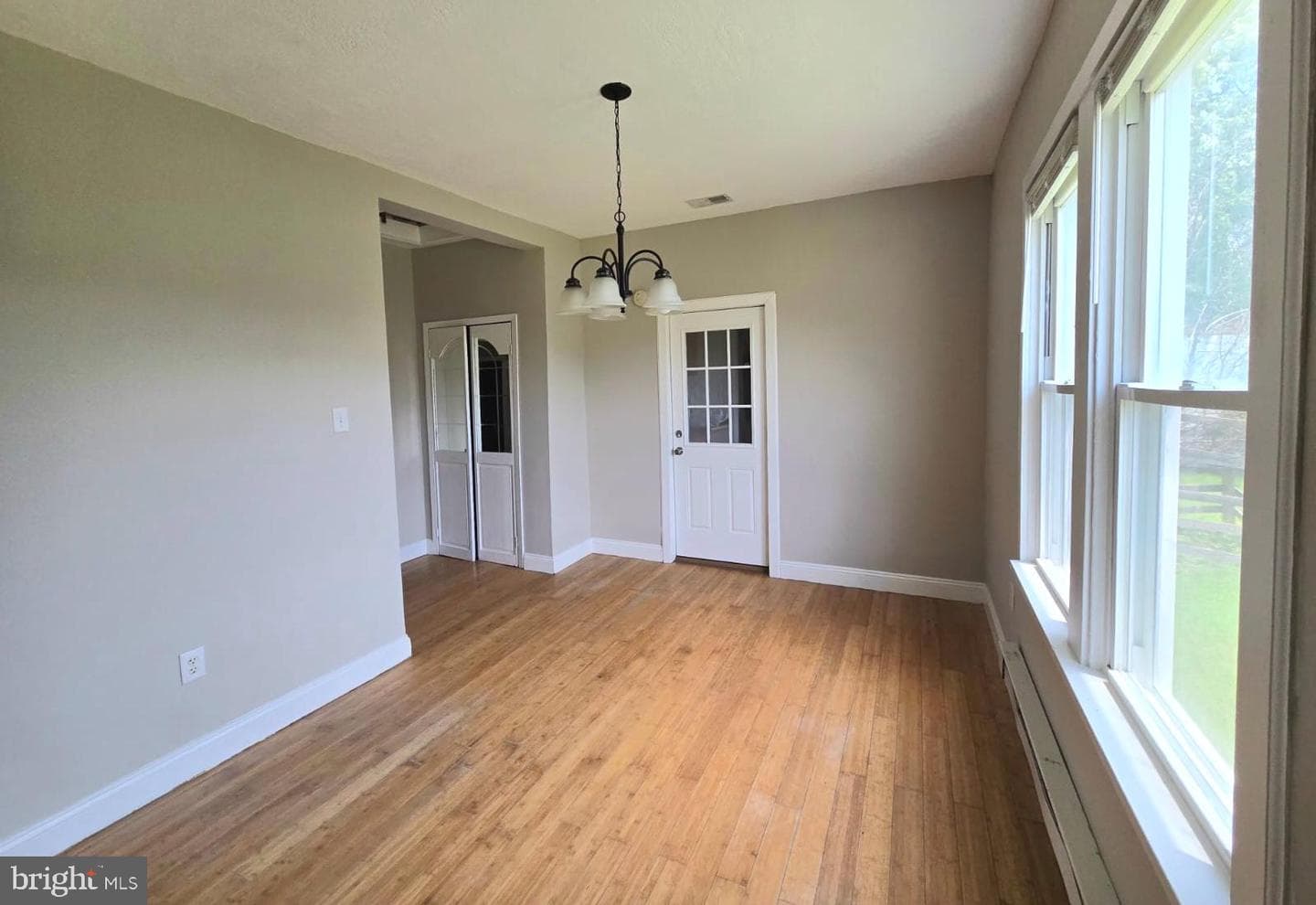 809 Eastern Avenue photo 9