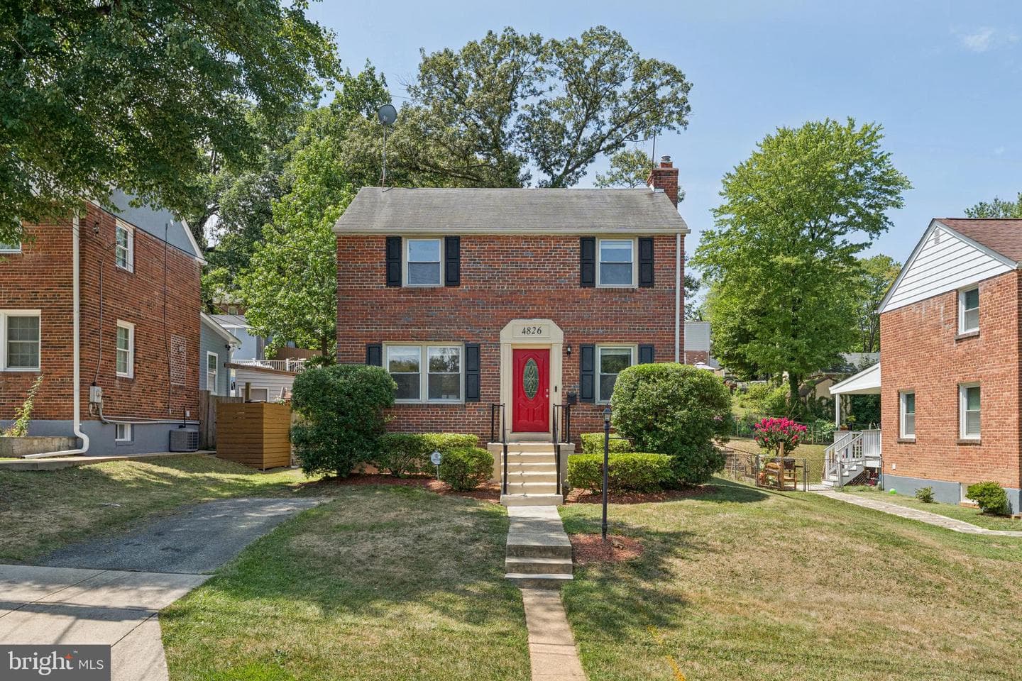 4826 Woodlawn Drive photo 1