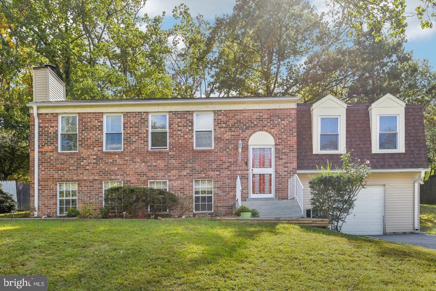 903 Cascade Drive photo 1