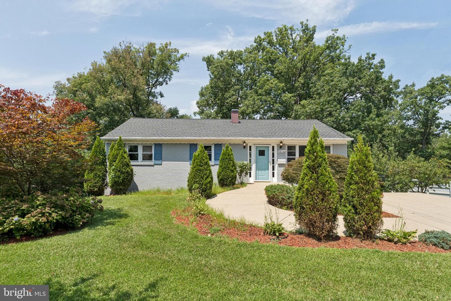 8816 Saunders Lane photo 1