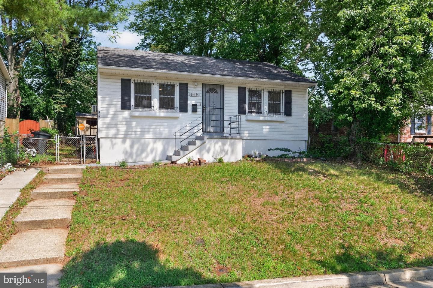 419 Abel Avenue photo 1