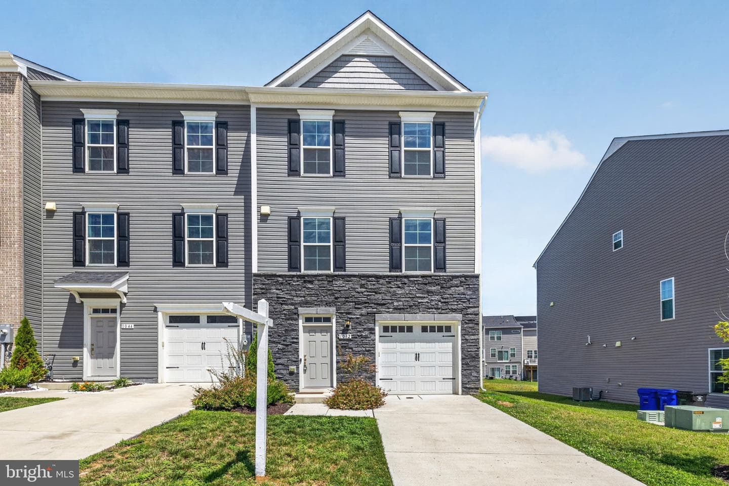 1042 High Point Trl photo 1