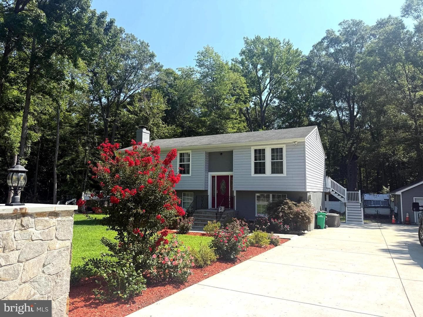 16208 Manning Road W photo 1