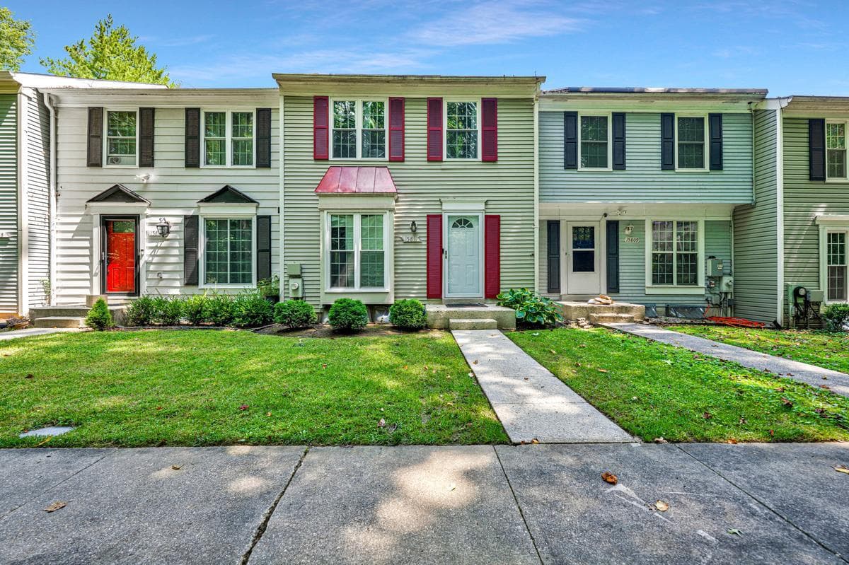 15811 Piller Lane photo 1