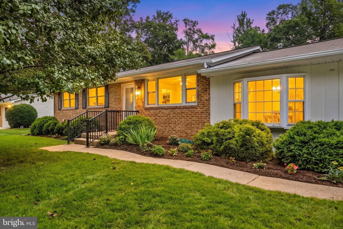 8618 Lantern Lane photo 1