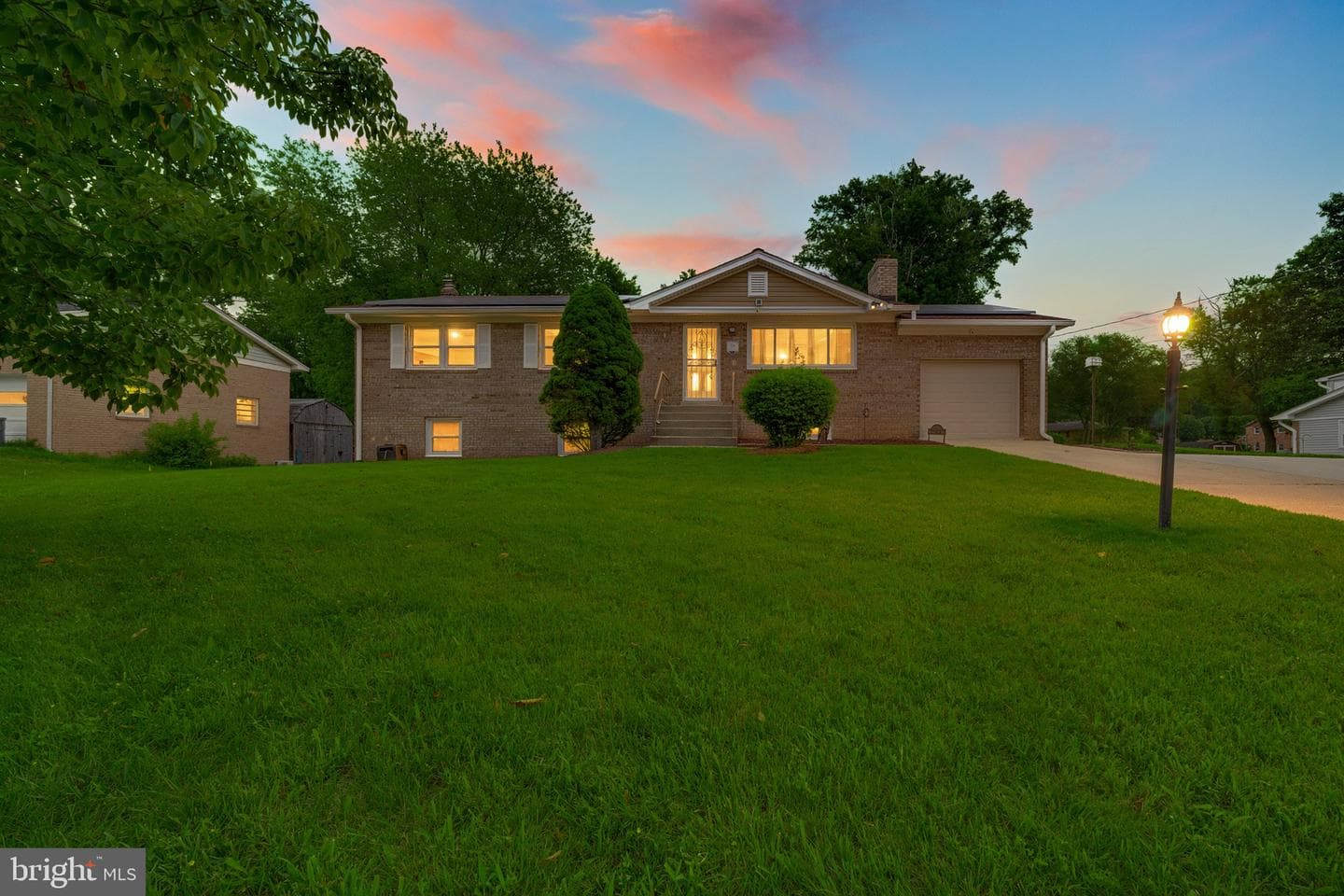 11729 Redwood Drive E photo 1