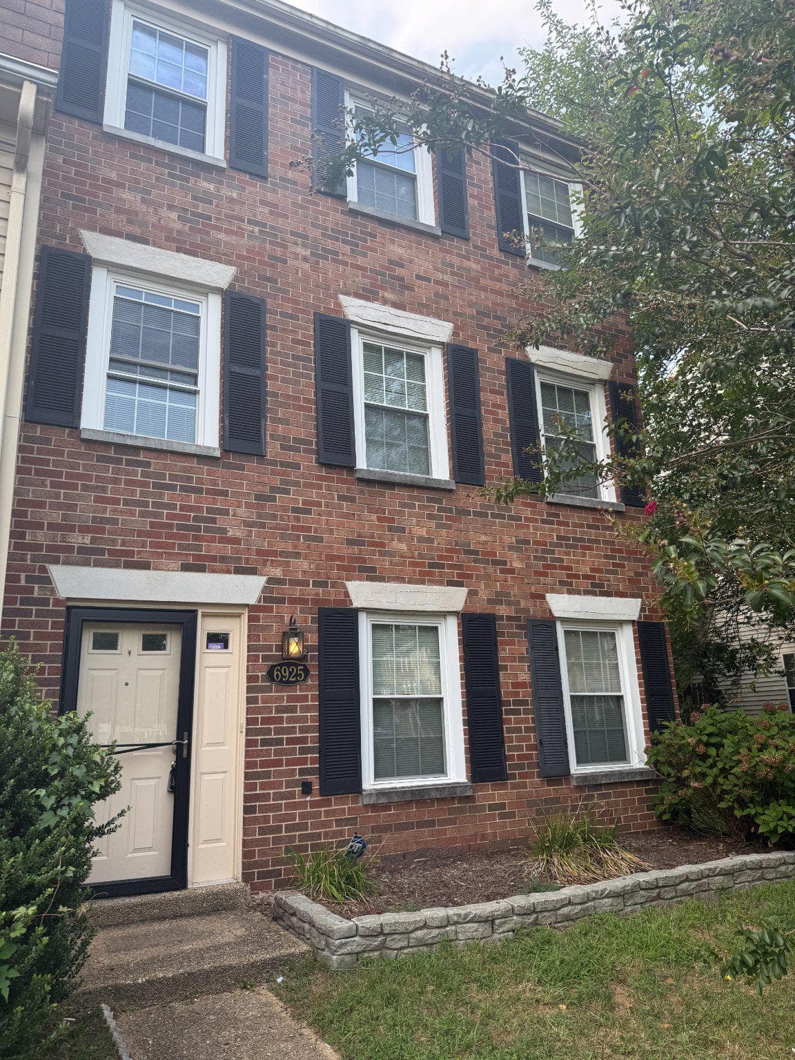 6925 Storch Circle photo 1