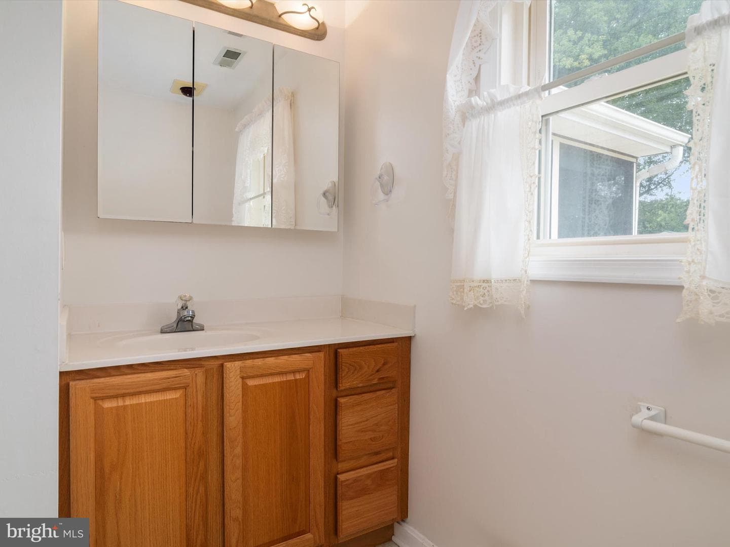 111 Birch Road photo 25