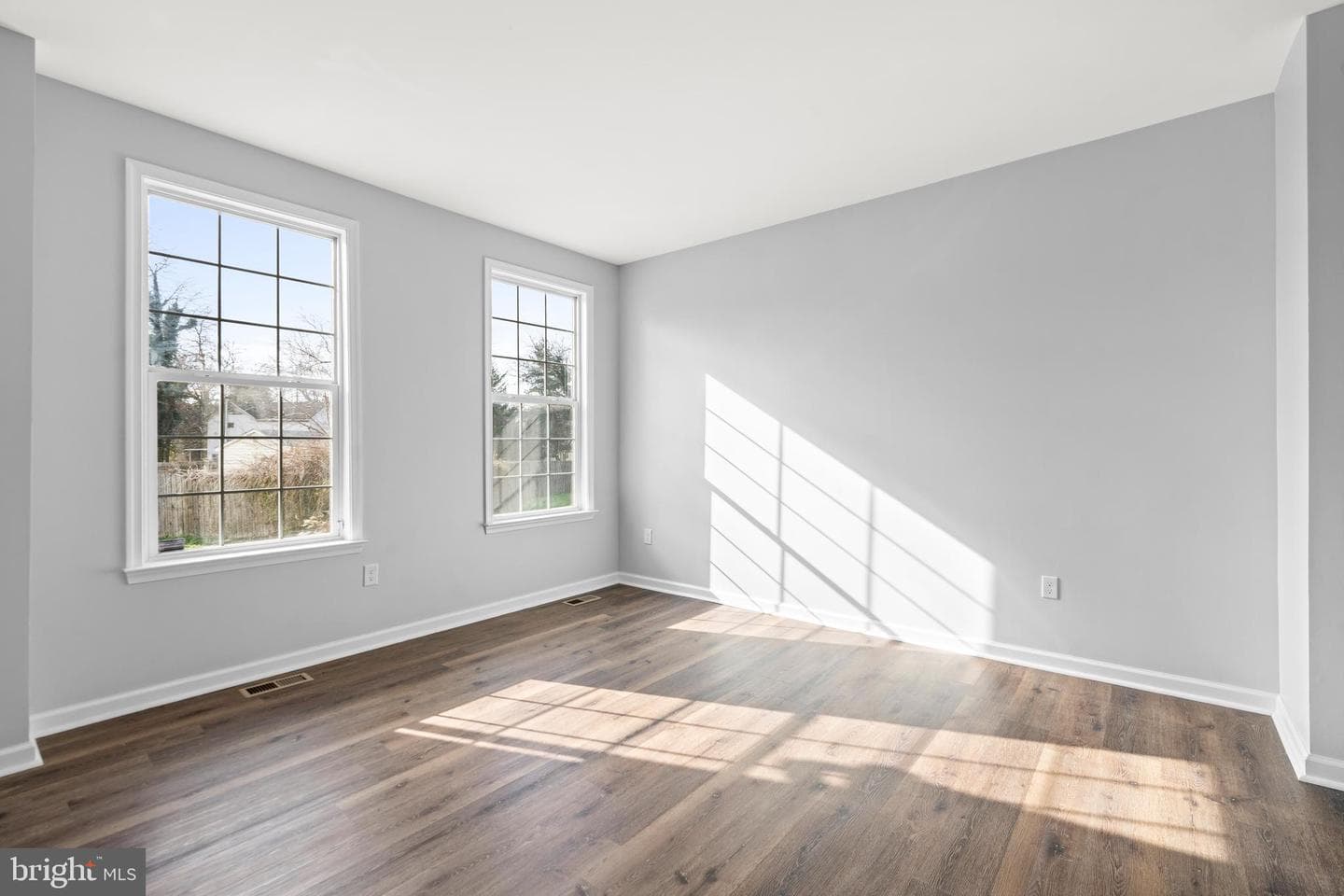 4927 Main Street photo 16