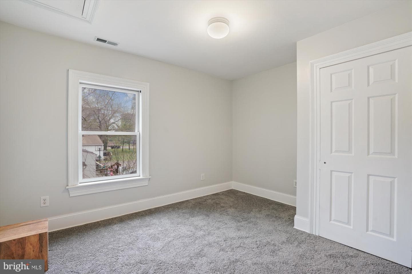 13617 Main Street photo 28