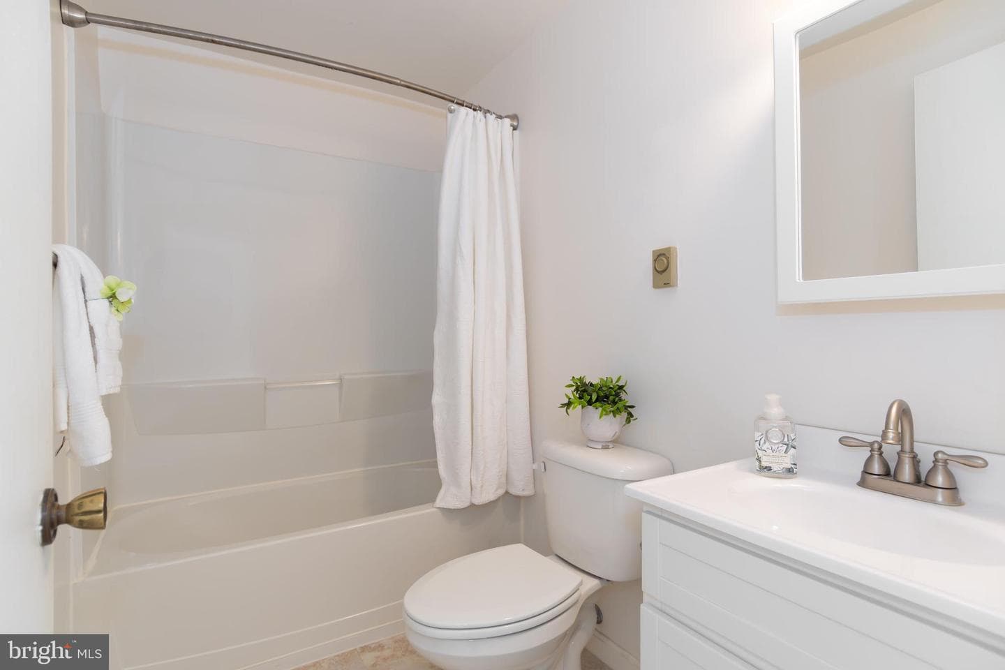518 Broadcreek Drive photo 26