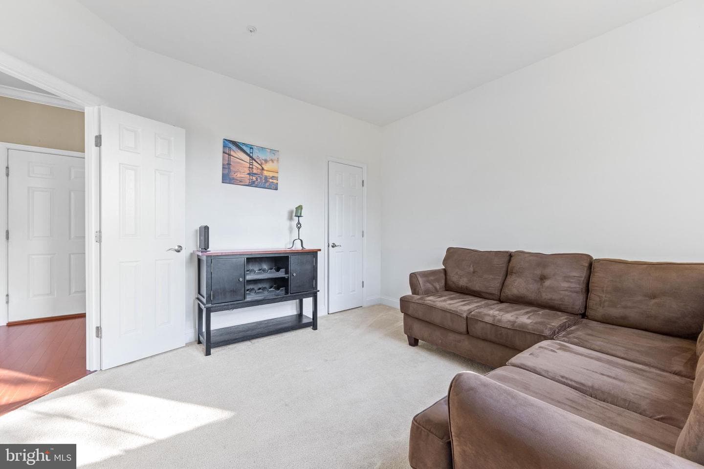 211 Keenan Way photo 8