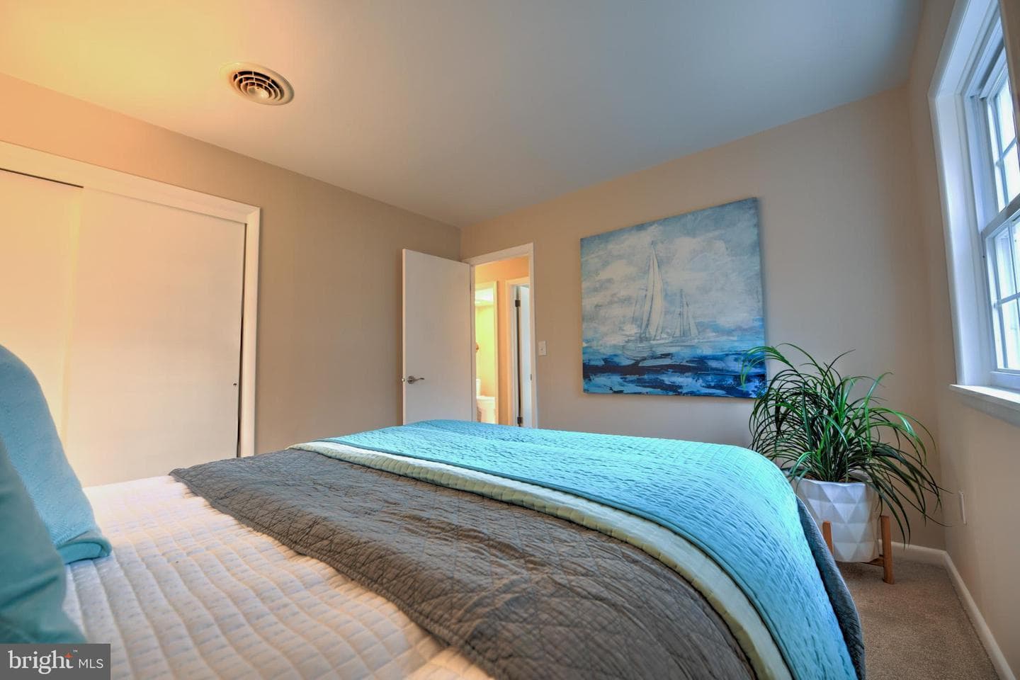 121 Stanford Road photo 15