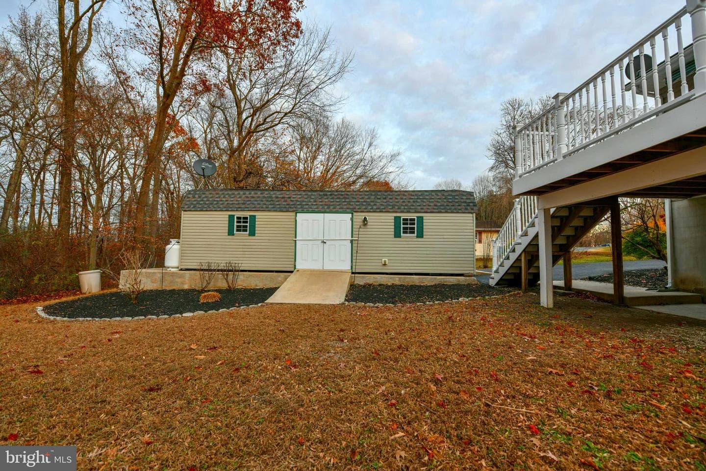 121 Stanford Road photo 35